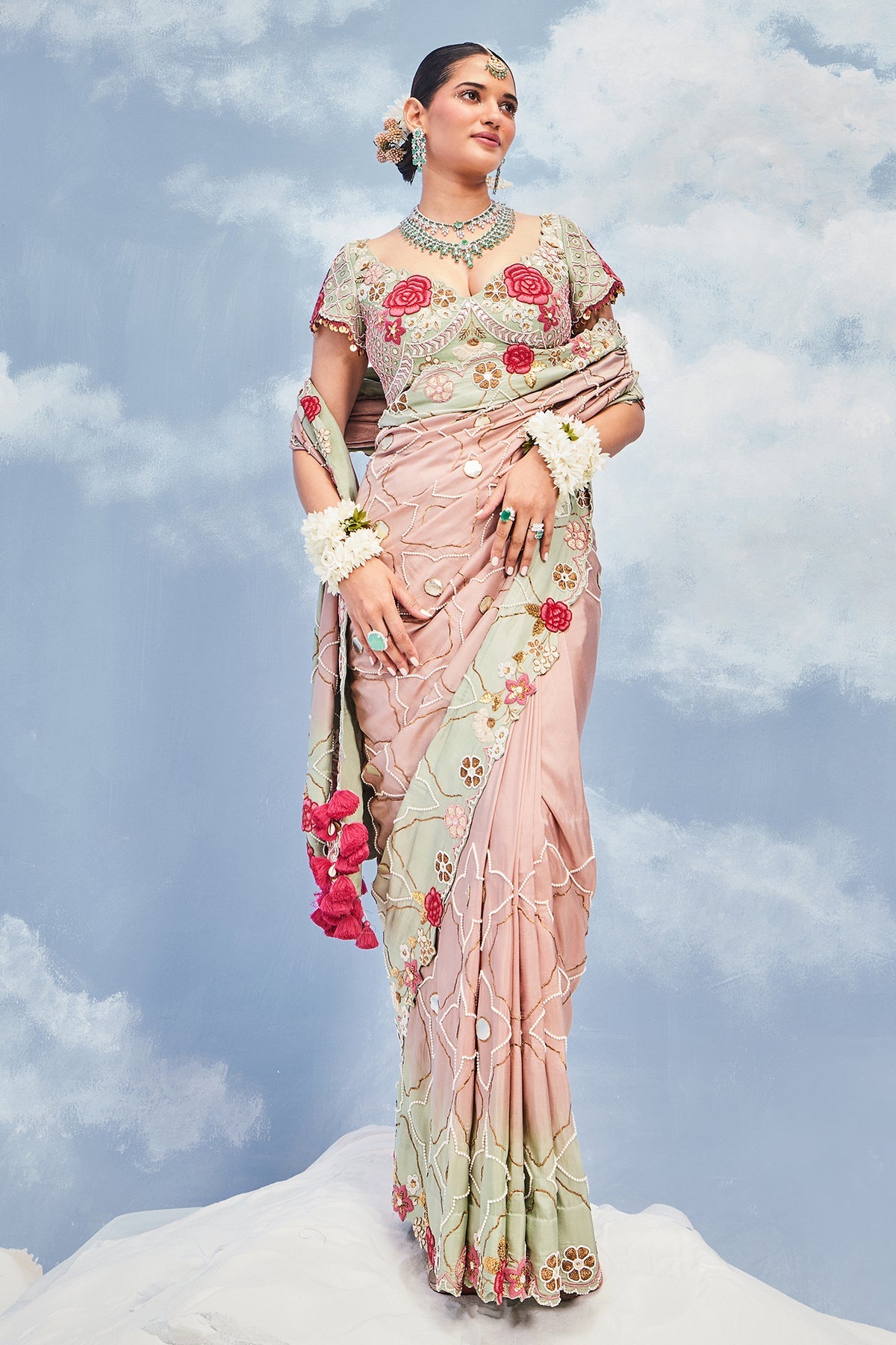 Grid Noor Saree