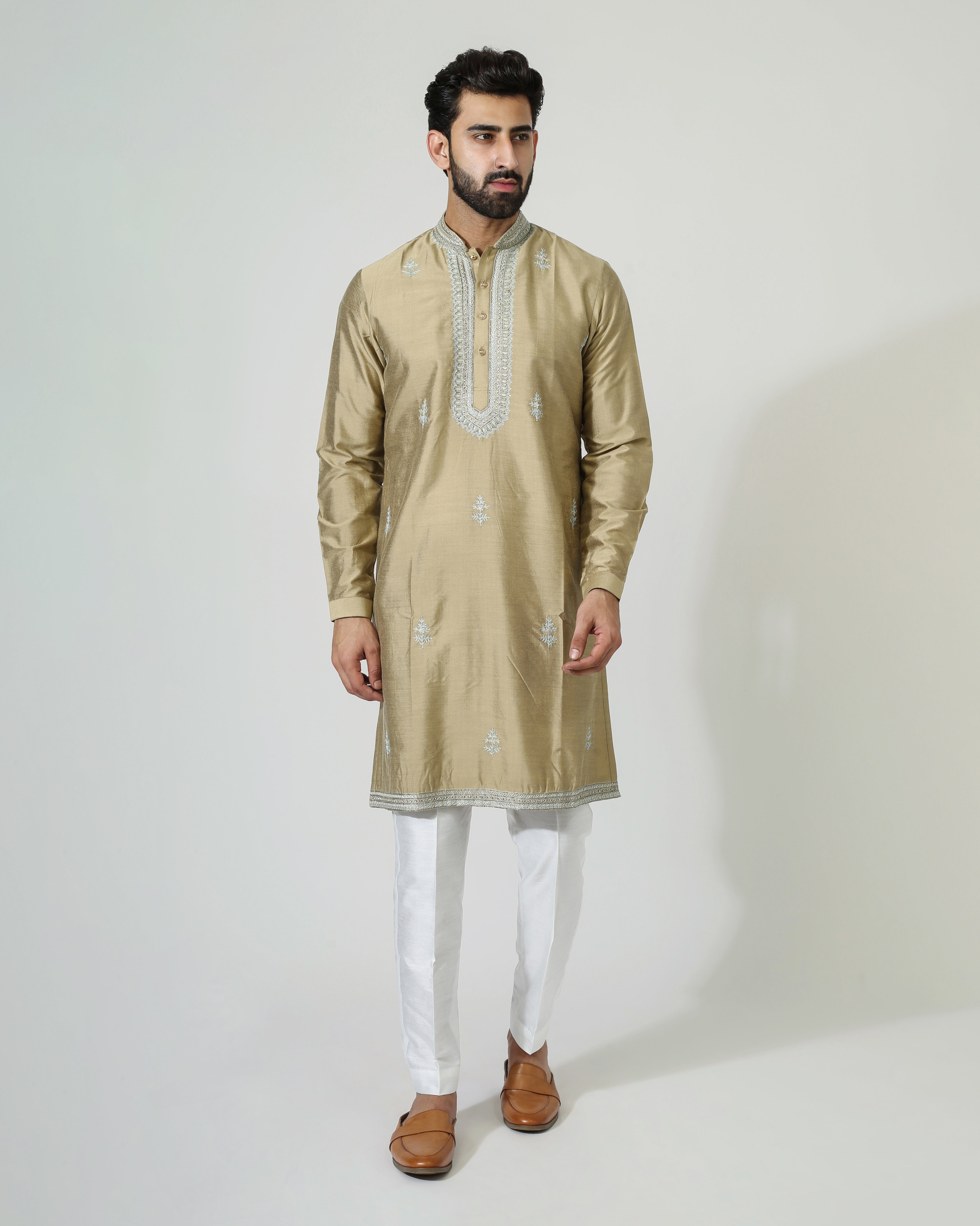 Gold Beige Kurta With Aari Embroidery